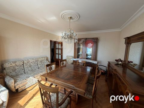 Satılır 4 otaqlı köhnə tikili 105 m²