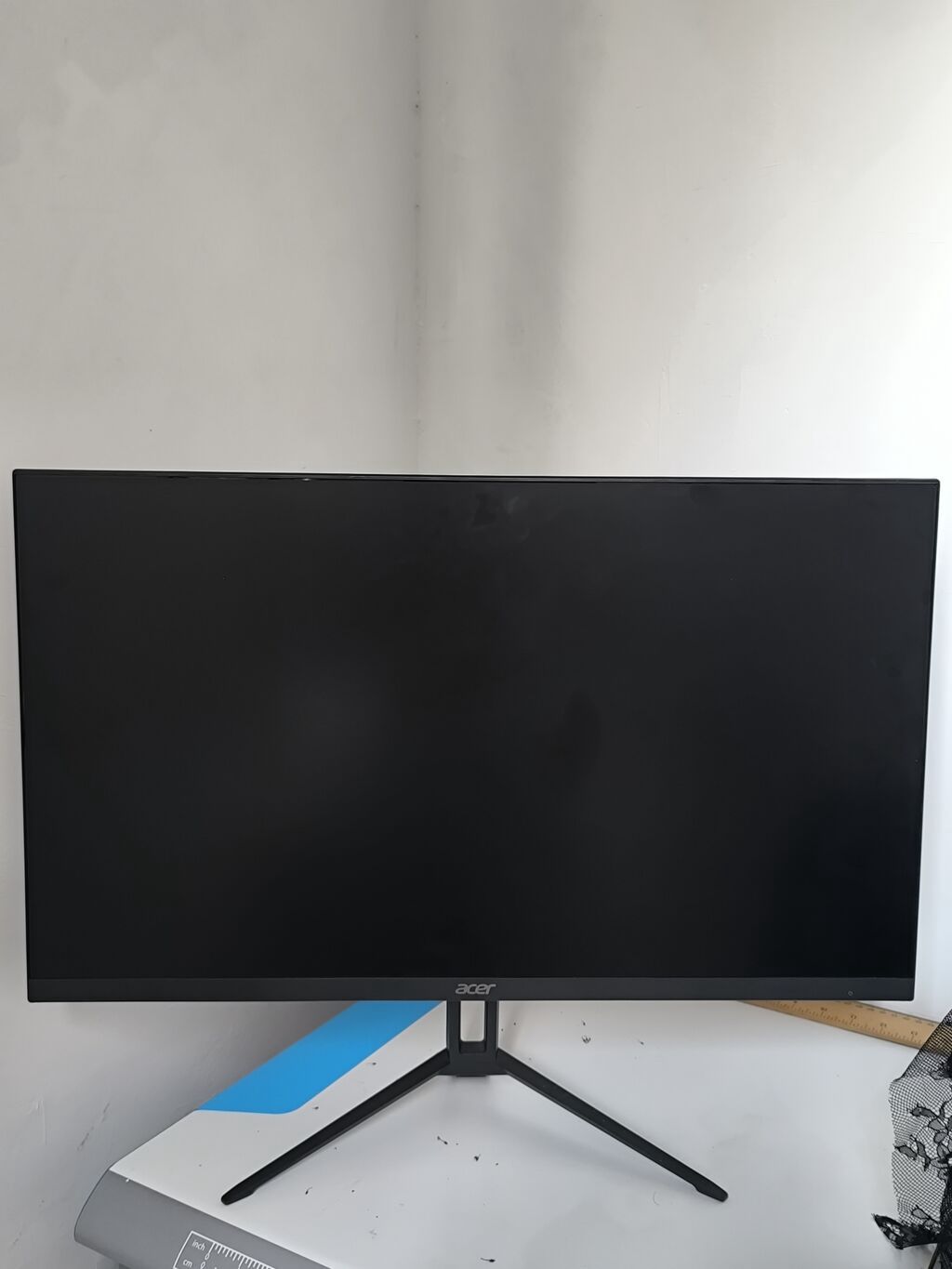 Acer Nitro 27 inch 100 HZ monitor snifində nazik çərçivəli LED monitor