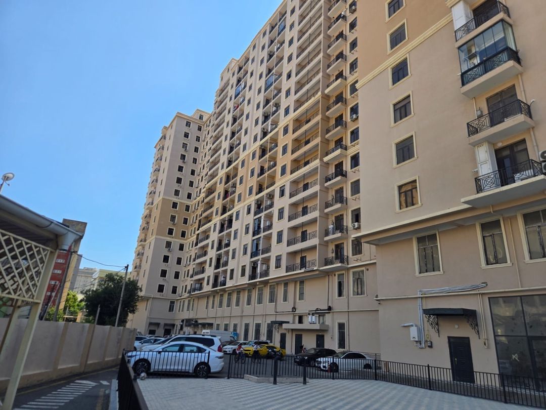 Satılır 3 otaqlı yeni tikili 140 m² — Mənzil, Bakı