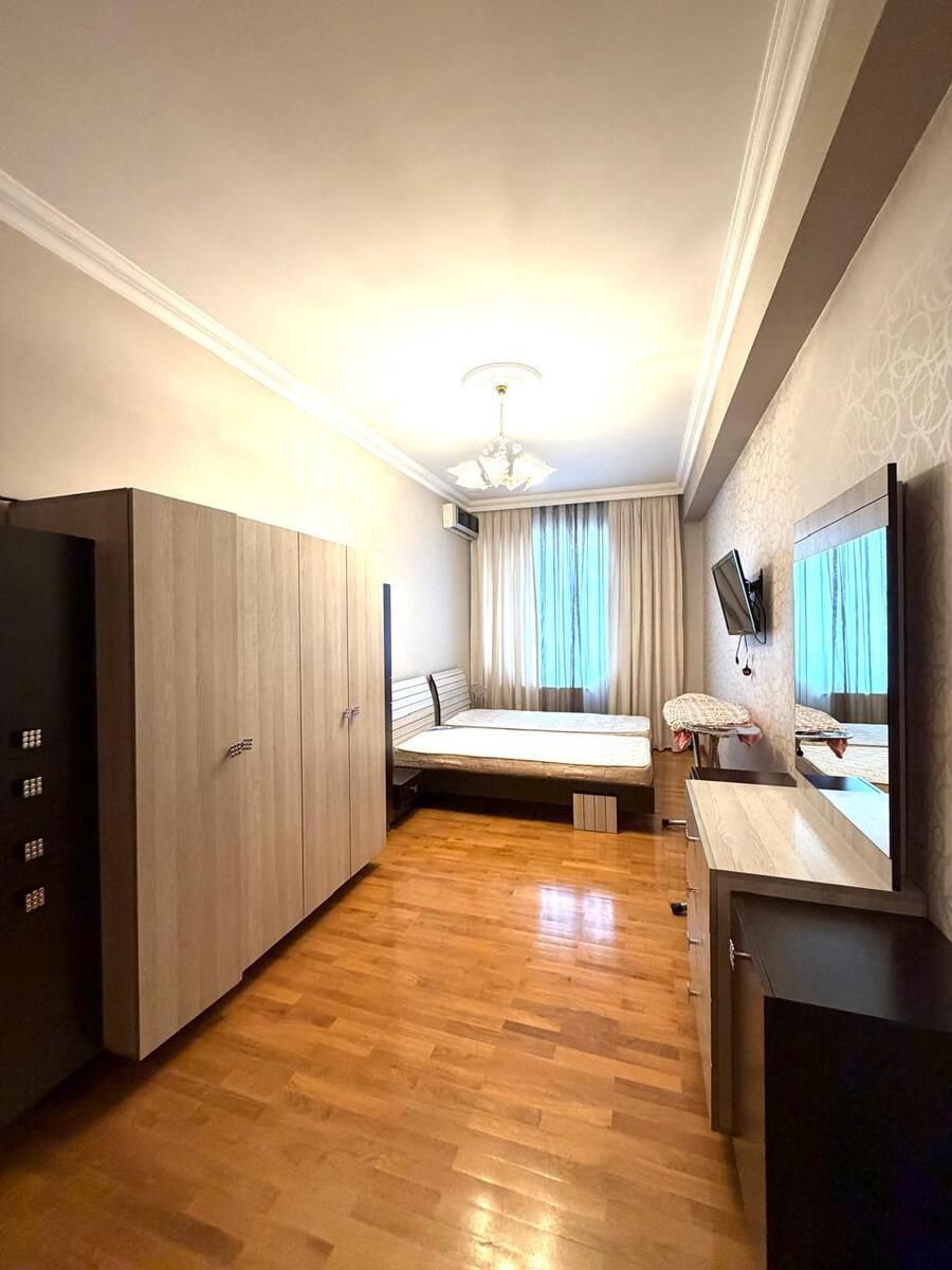 Satılır 5 otaqlı yeni tikili 280 m² — Mənzil, Bakı (8)