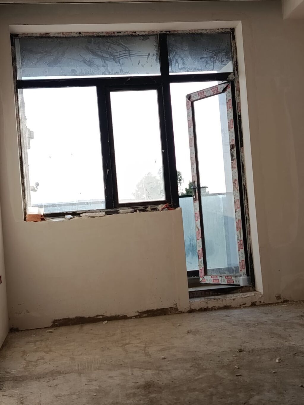 İşlənmiş İkiqat şüşə paketi Plastik pəncərə, Еni: 2 sm, Uzunluğu: 2 sm