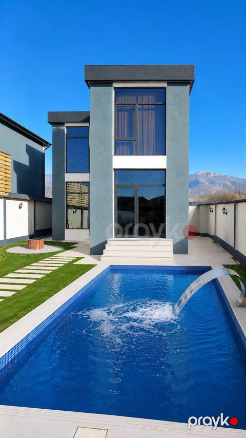 Satılır 3 otaqlı həyət evi/bağ evi 100 m²