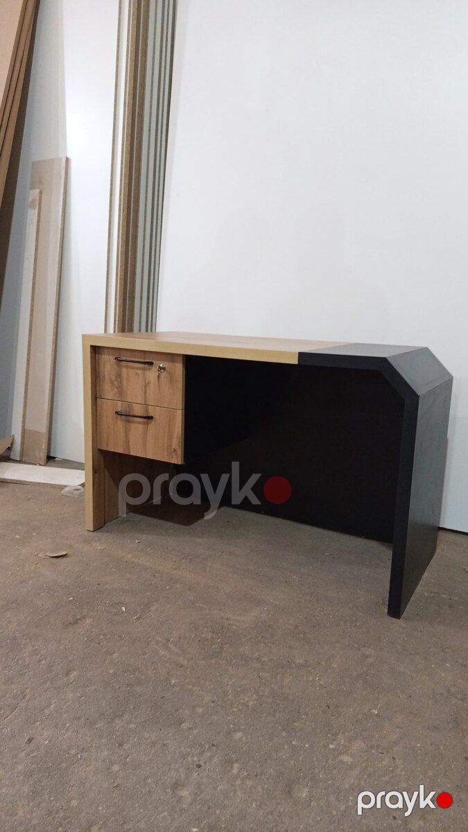 Ofis masası — Mallar, Bakı (2)