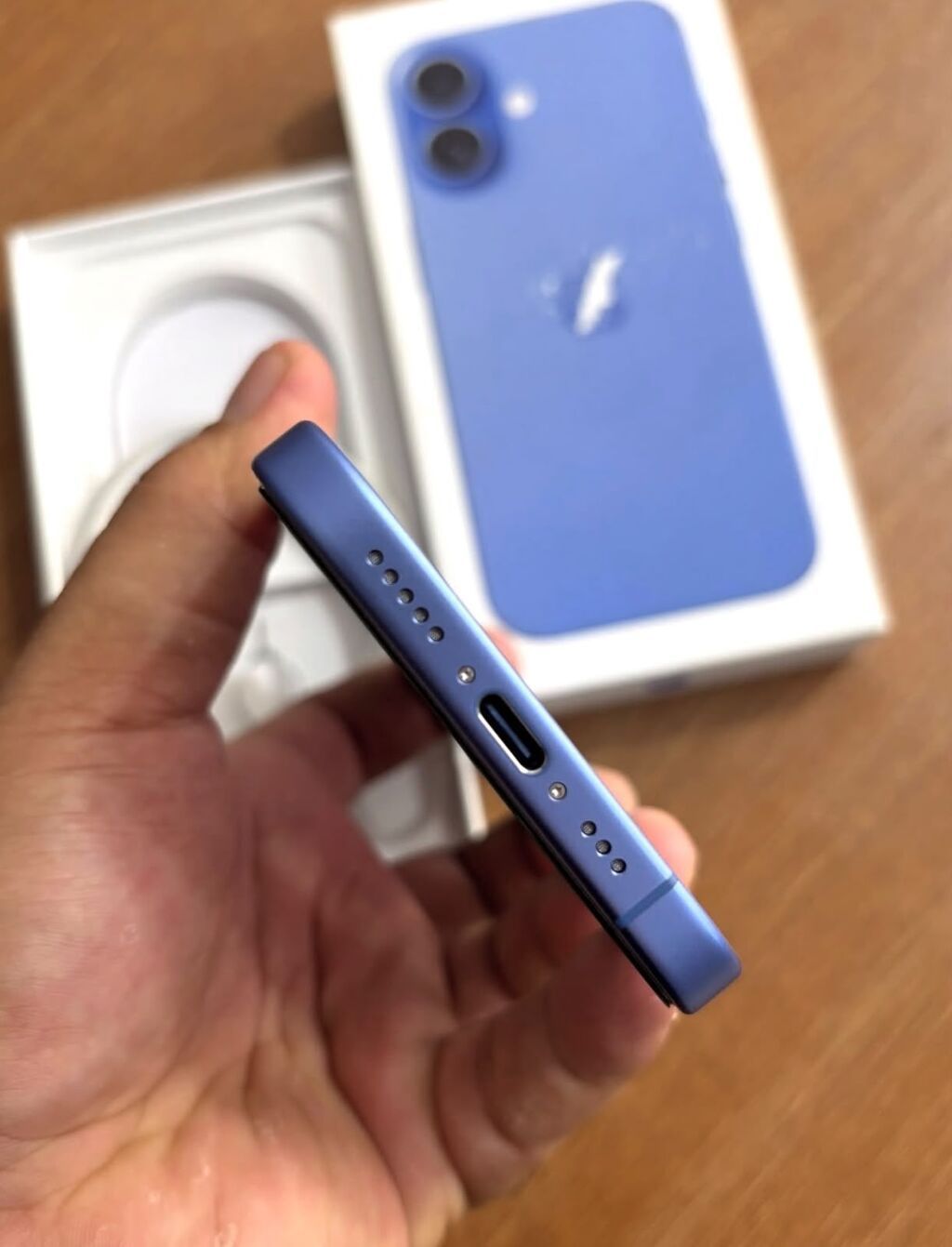 IPhone 16, 256 GB, Göy, Zəmanət, Simsiz şarj, Face ID — Apple iPhone, Digah (4)