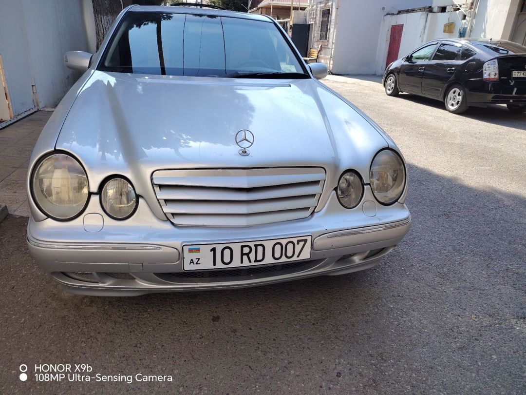 Avtomobil qeydiyyat nişanı 10-RD-007 — Avto, Bakı