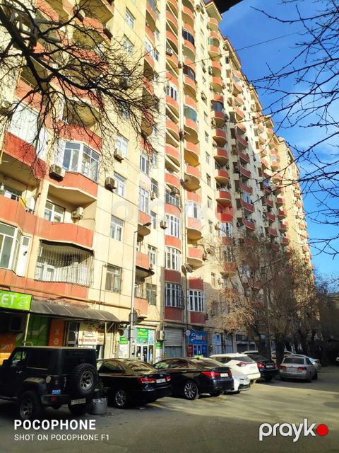 Satılır 4 otaqlı yeni tikili 155 m²