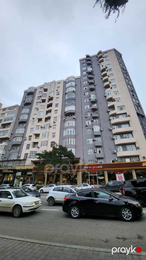 İcarəyə verilir 5 otaqlı yeni tikili 200 m²