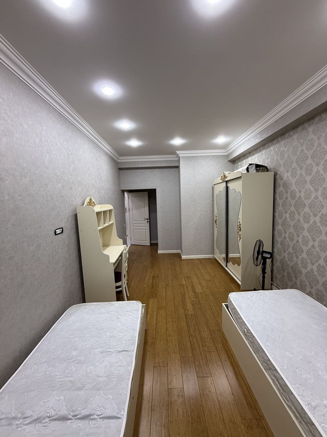 İcarəyə verilir 4 otaqlı yeni tikili 100 m² — Mənzil, Bakı (2)