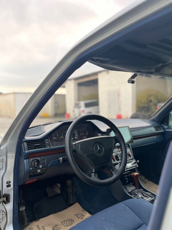 Mercedes E 280, 2.8 L, 1993 il, 378 000 km — Avtomobillər, Bakı (6)