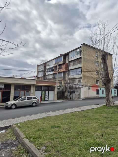 Satılır 2 otaqlı köhnə tikili 41 m²