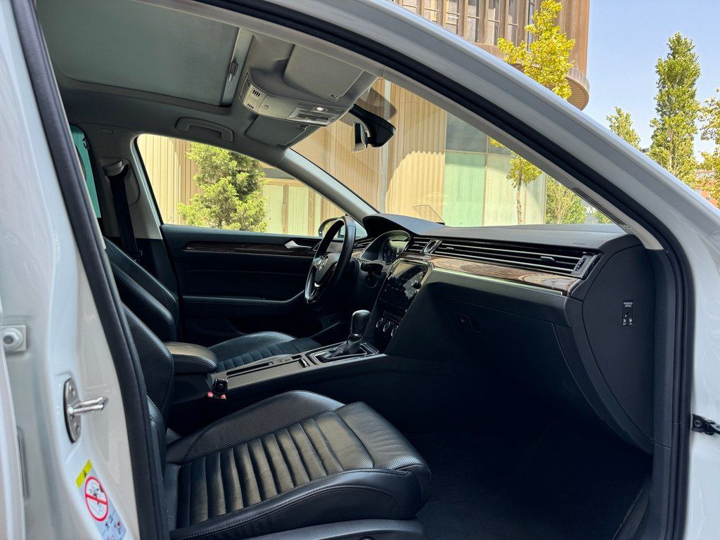 Volkswagen Passat, 1.8 L, 2018 il, 130 000 km — Avtomobillər, Bakı (9)