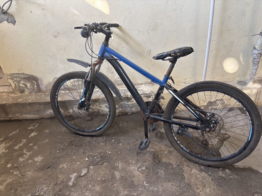 Pedal xarabdir 10 15 azn xerci var 24 lükdu bide teker partlayib