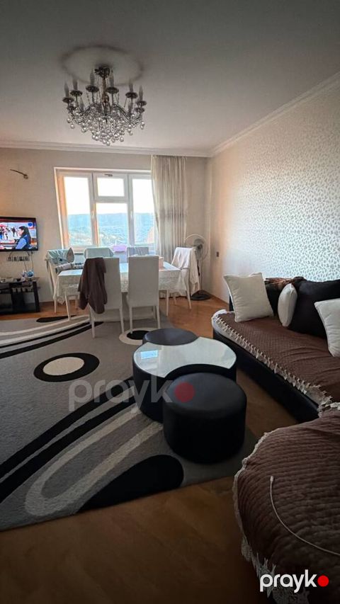 İcarəyə verilir 3 otaqlı köhnə tikili 78 m²