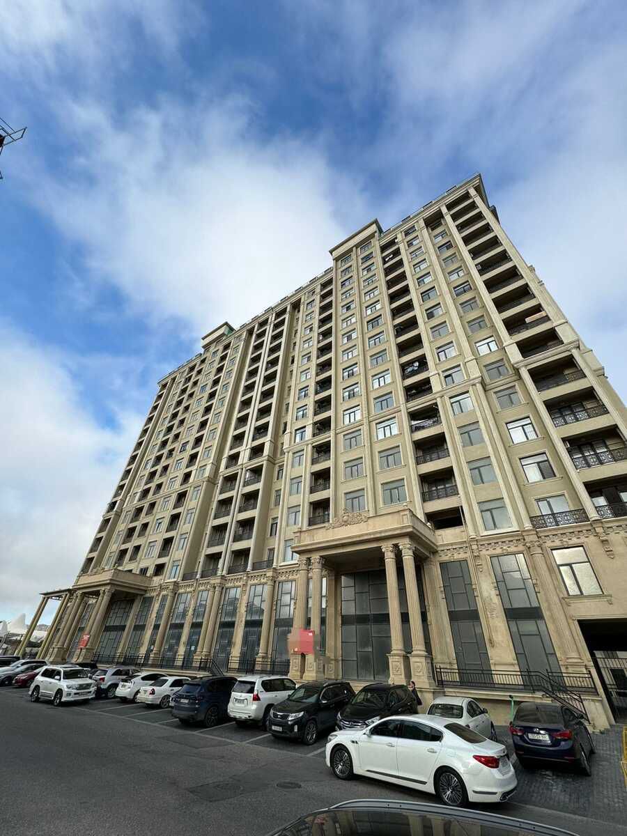 Satılır 4 otaqlı yeni tikili 179 m² — Mənzil, Bakı