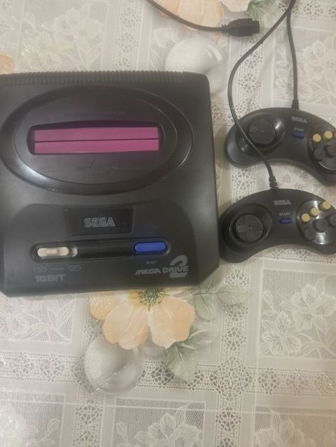 Sega Mega Drive 2 – 16-Bit retro oyun konsolu Xüsusiyyətlər: - 16-Bit — Bakı