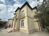 Satılır 7 otaqlı həyət evi/bağ evi 450 m² — Şövqi Quliyev