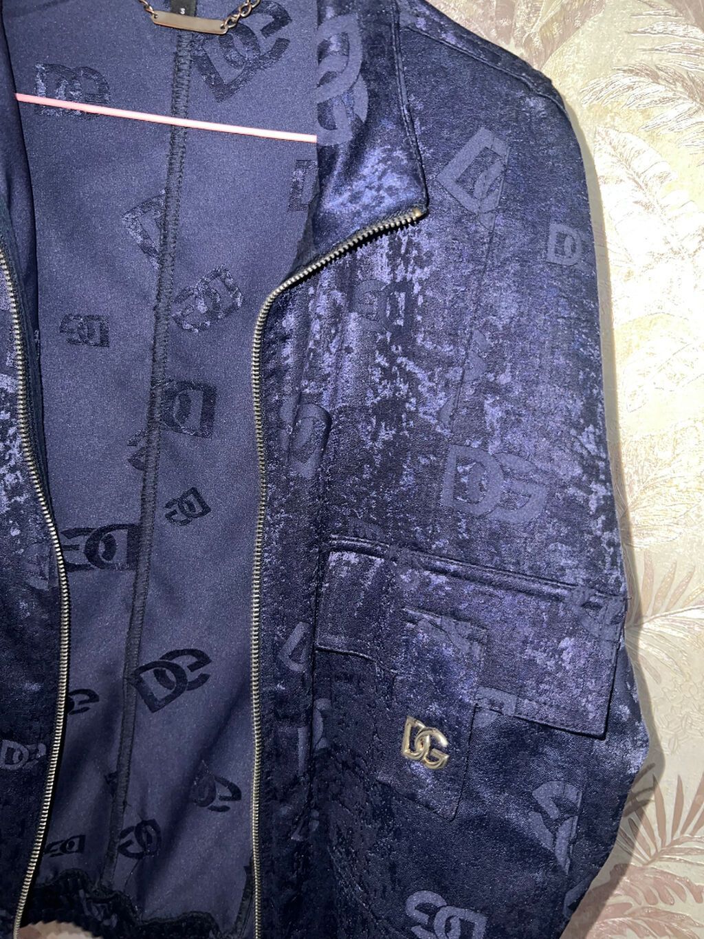 Dolce gabbana üstlük 20azn satılır — Şəxsi əşyalar, Bakı (2)