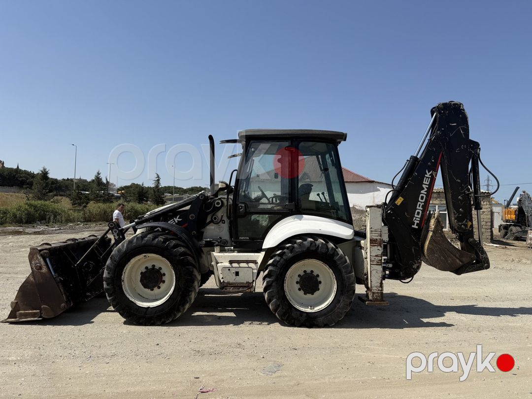 Ekskavator Hidromek, 2014 il — İnşaat texnikası, Bakı (4)