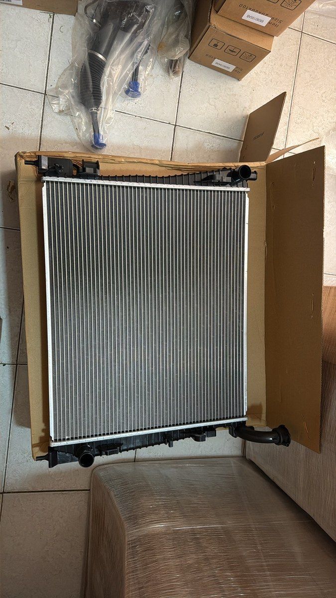 Jeep Grand Cherokee 3.6L su radiatoru — Ehtiyat hissələri və aksesuarlar, Bakı