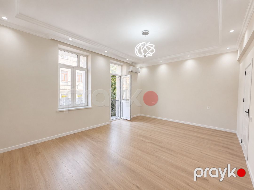 Satılır 2 otaqlı köhnə tikili 58 m² — Mənzil, Bakı (3)