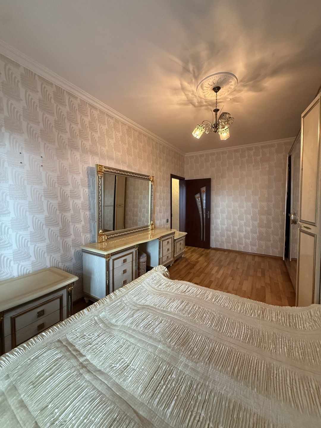 Satılır 4 otaqlı köhnə tikili 115 m² — Mənzil, Bakı (12)