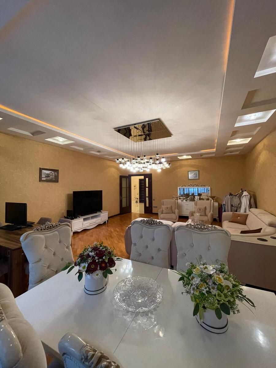 Satılır 4 otaqlı yeni tikili 198 m² — Mənzil, Bakı (8)