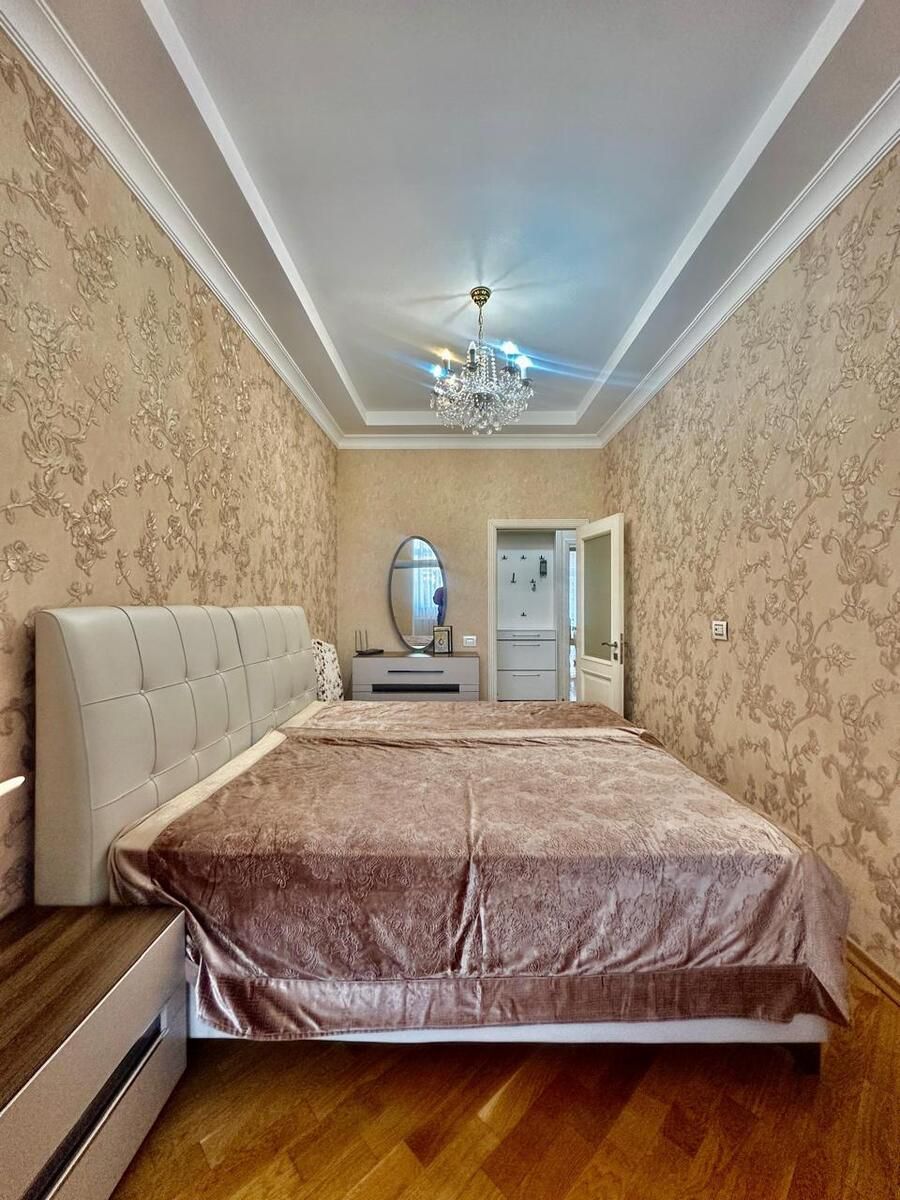 Satılır 3 otaqlı köhnə tikili 100 m² — Mənzil, Bakı (12)