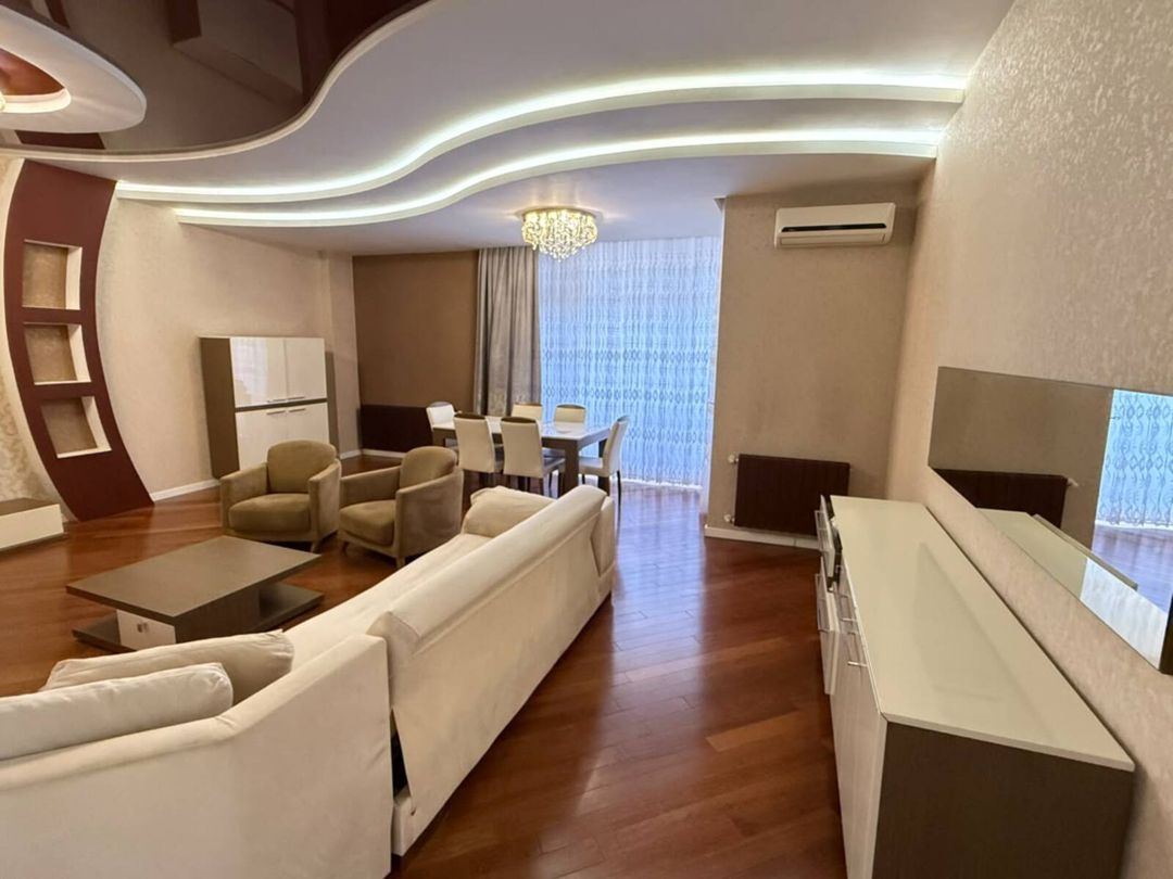 İcarəyə verilir 4 otaqlı yeni tikili 160 m² — Mənzil, Bakı (2)