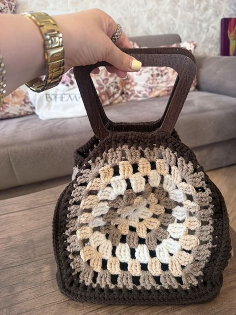 Əl işi toxuma çanta - Material: qalın akril/iplikdən əl toxuması
