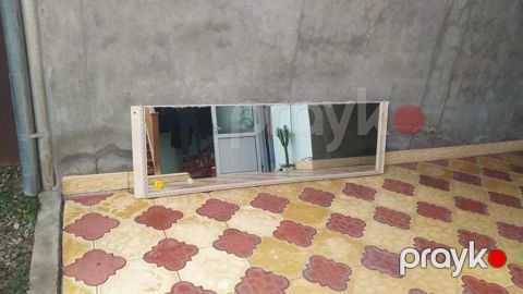 Dekorativ divar güzgüsü, düzbucaqlı, naxışlı çərçivəli — Gəncə