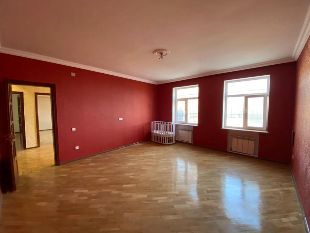 Satılır 6 otaqlı həyət evi/bağ evi 320 m² — Ev, villa, Bakı (9)