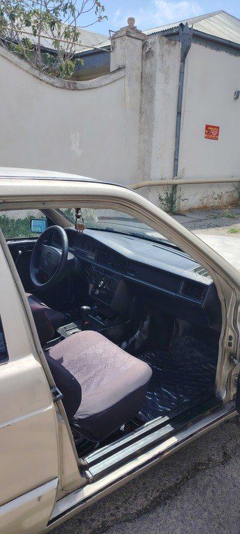 Mercedes 200 D, 2.0 L, 1985 il, 350 000 km — Avtomobillər, Bakı (8)