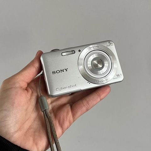 Sony Cyber-shot kompakt fotoaparat, 16.1 MP, 5x zoom