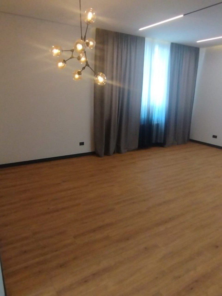 Satılır 4 otaqlı həyət evi/bağ evi 300 m² — Ev, villa, Bakı (6)