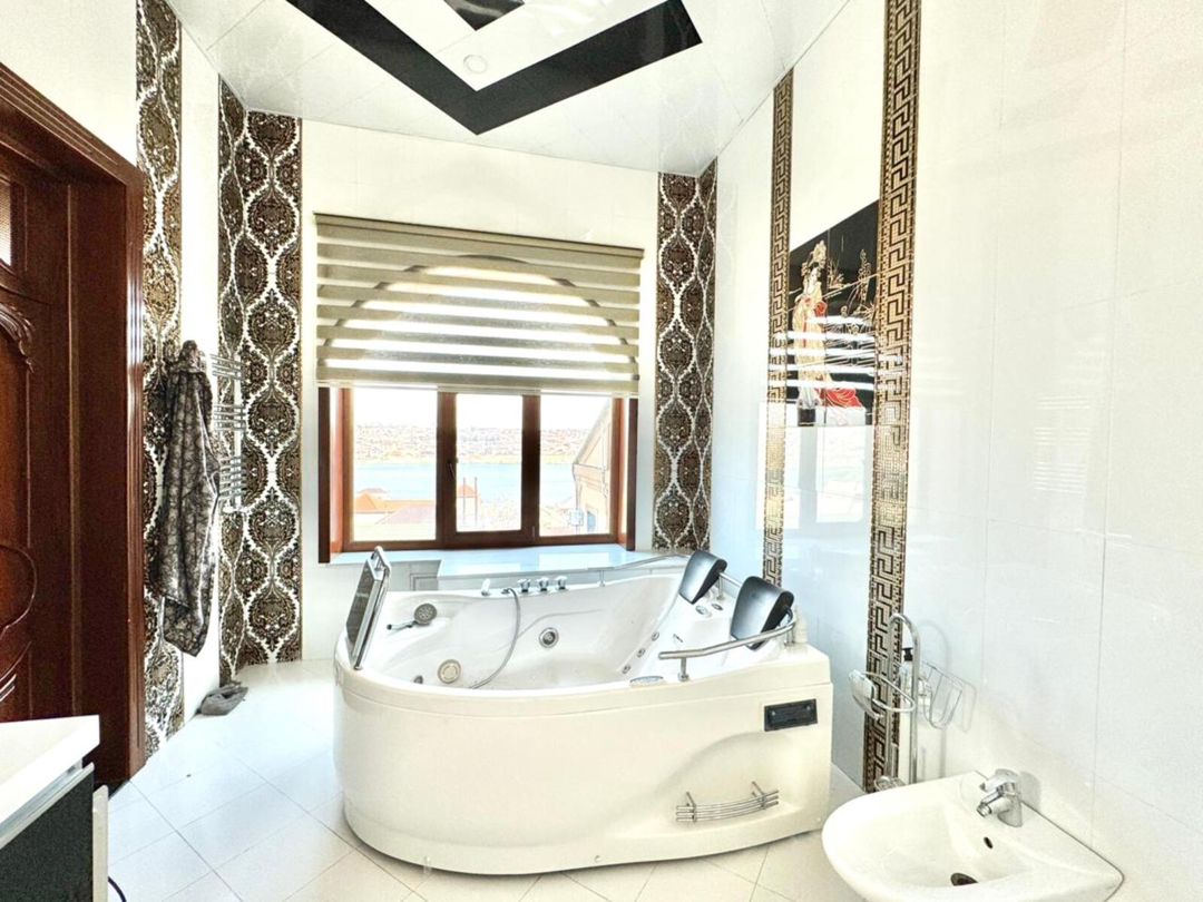 Satılır 20 otaqlı həyət evi/bağ evi 1200 m² — Ev, villa, Bakı (9)