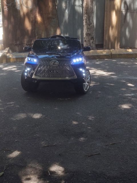 Uşaq avtomobili LX 570