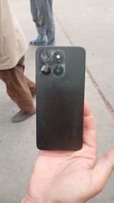 Qara — Apple iPhone