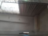 Samsung LCD televizor - Ekran: təxmini 32" (80 sm) diaqonal, parlaq — Ruslan