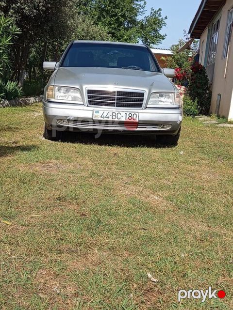 Mercedes C 180, 1.8 L, 1994 il, 260 000 km