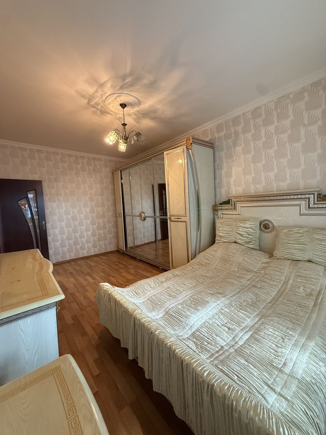 Satılır 4 otaqlı köhnə tikili 115 m² — Mənzil, Bakı (9)