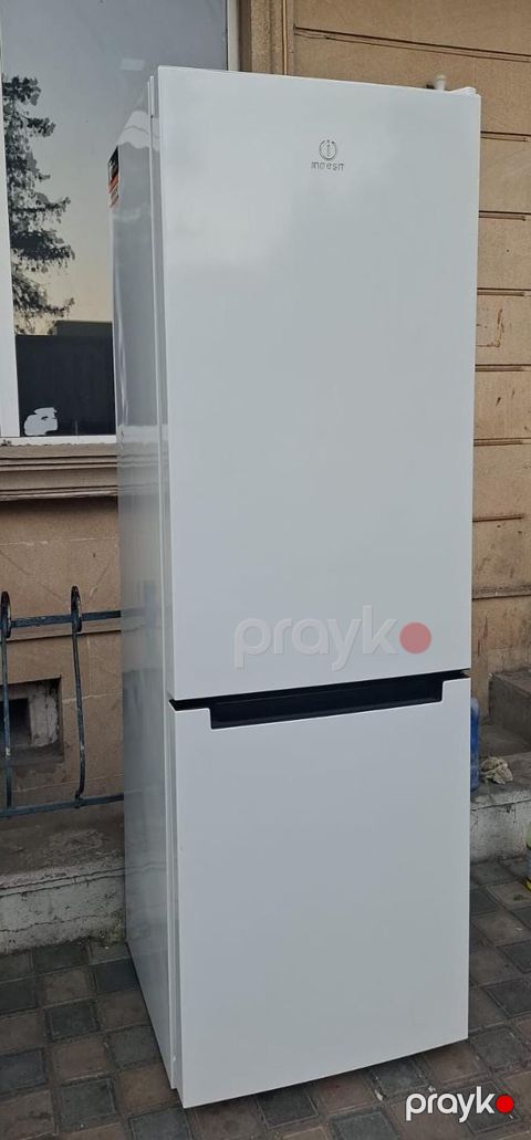 İndesit soyuducu defrost 400 azn📍Tam işlek yazlı şekilde zemanet