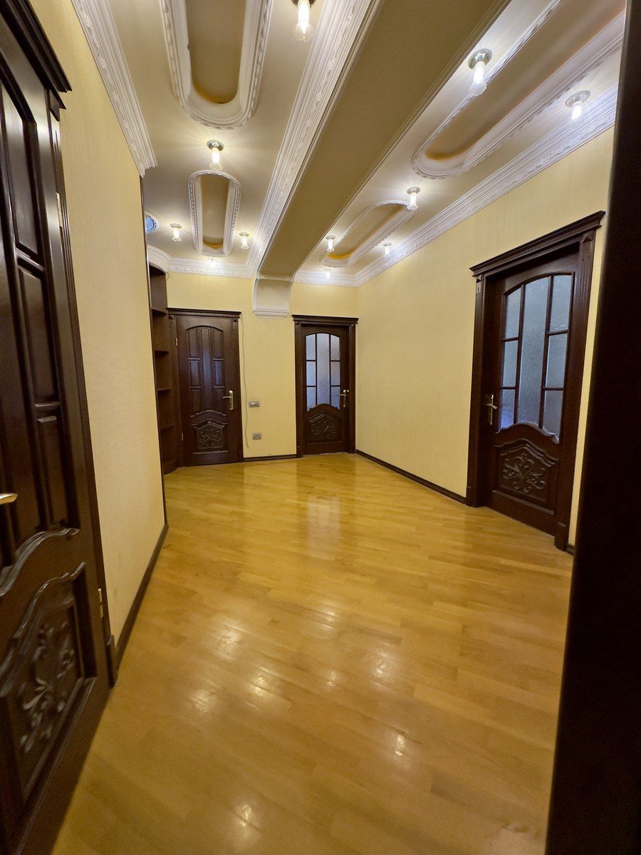 Satılır 3 otaqlı yeni tikili 136 m² — Mənzil, Bakı