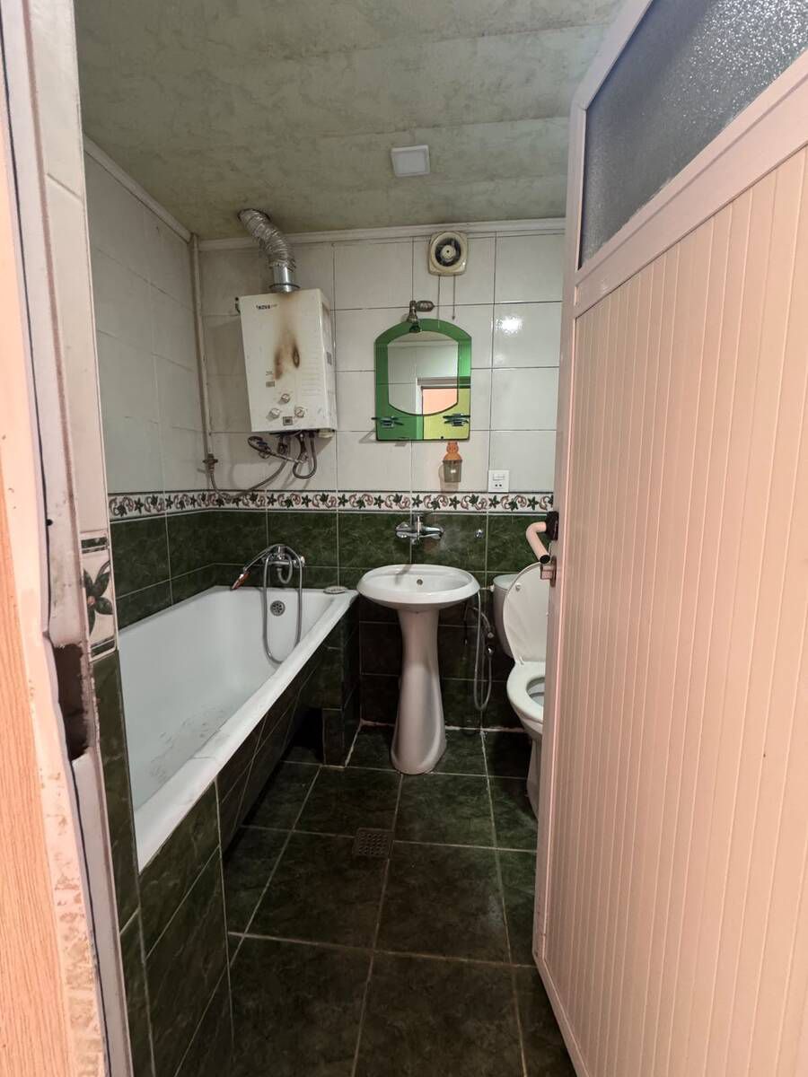 Satılır 2 otaqlı köhnə tikili 52 m² — Mənzil, Bakı (9)