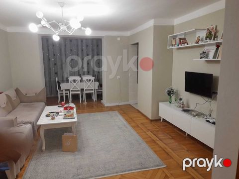 Satılır 2 otaqlı köhnə tikili 50 m²
