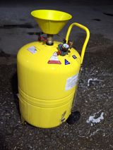 Sənaye tipli mobil yağ toplama/boşaltma qurğusu - Rəng: sarı, metal — Agricultural equipment