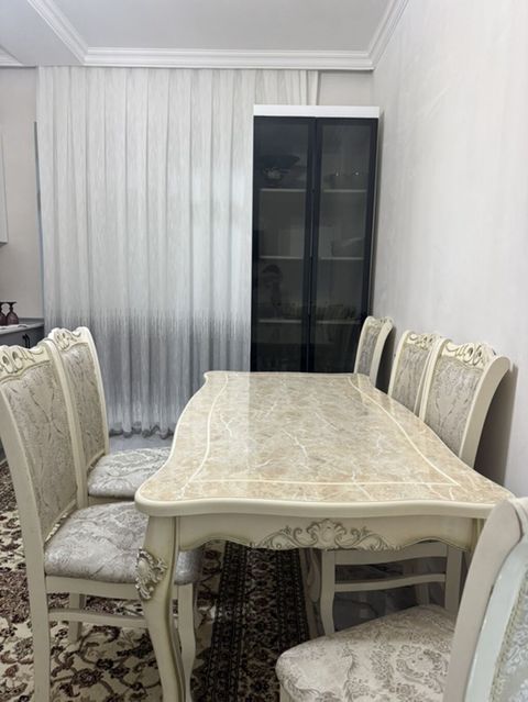 Klassik üslubda yemək otağı dəsti – Dəst: 1 yemək masası + 6 stul –