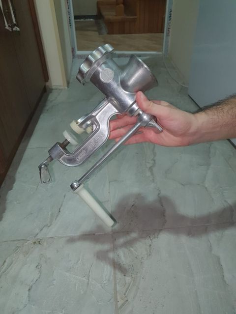 Ət çəkən maşın Yeni