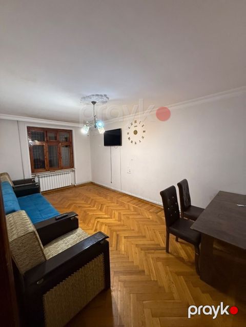 İcarəyə verilir 3 otaqlı köhnə tikili 80 m²