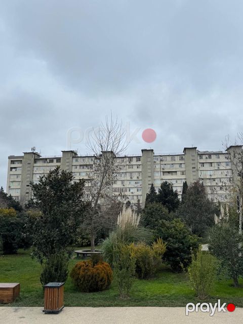Satılır 4 otaqlı köhnə tikili 105 m²