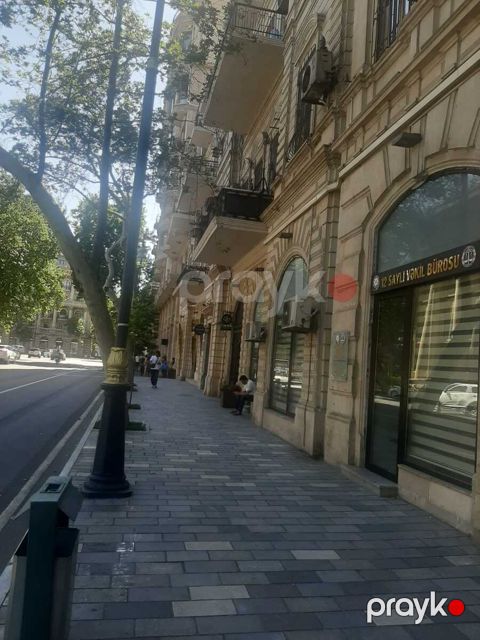 Satılır 2 otaqlı köhnə tikili 45 m²
